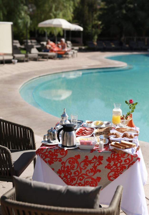 Kenzi Club Agdal Medina - All Inclusive Lahebichate Esterno foto Breakfast at the pool